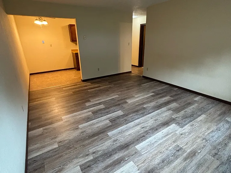 777 Laurel St — Photo 11