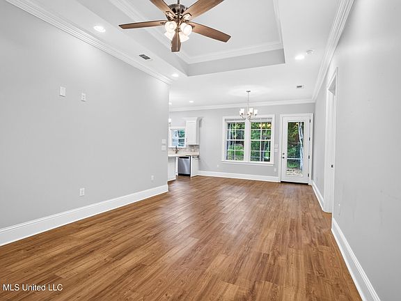 4th image of 87007 Beaux Vue Ct