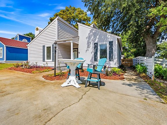 2nd image of 706 Jerdon Circle