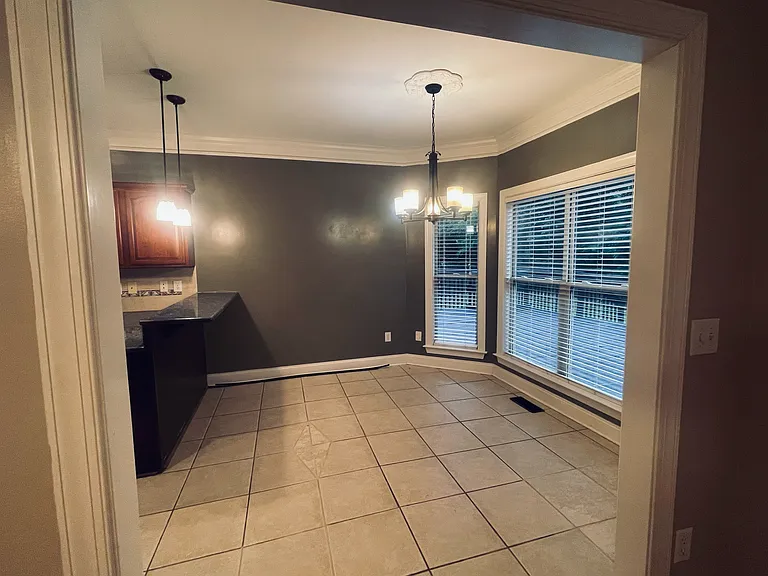 500 Crestview Ln — Photo 8