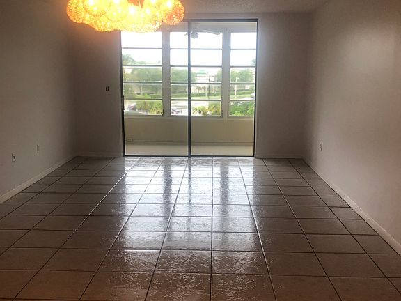 4th image of 1800 SW 81st Ave APT 1310