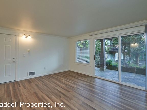 5th image of 254 4th Ave APT 3