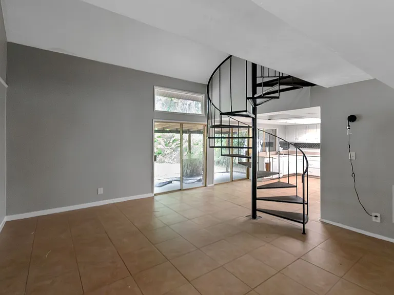 3325 Valley Bend Rd — Photo 10