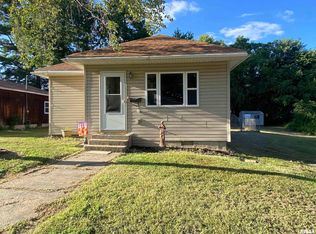 719 Burkett St, Benton, IL 62812