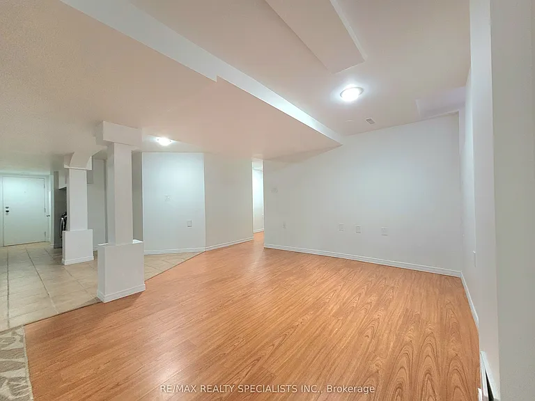 24 Blazing Star Dr #BASEMENT — Photo 11