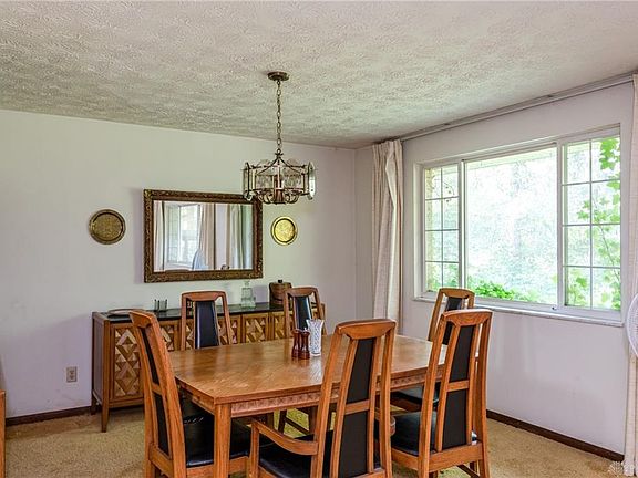 5th image of 3132 Southfield Dr