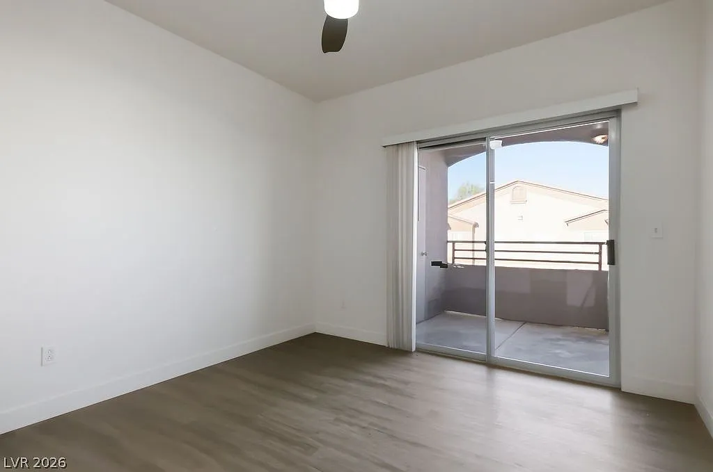 1 bed, 1.0 bath, 750 sqft, $999 — Photo 2