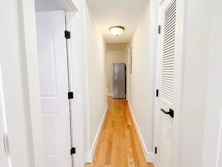 13 Margaret St #3 — Photo 5