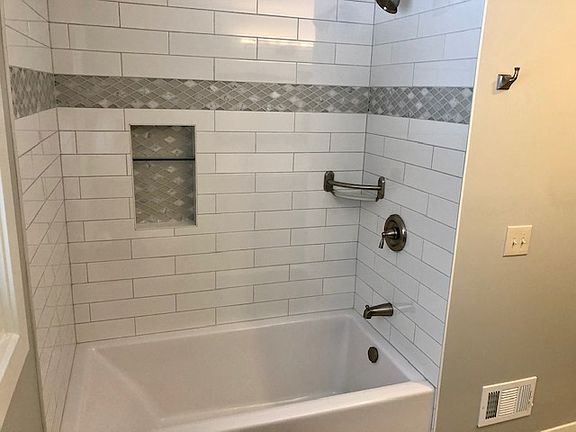 Main bath upper level