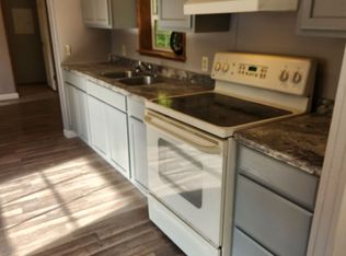 10 Austin Dr, Orono, ME 04473