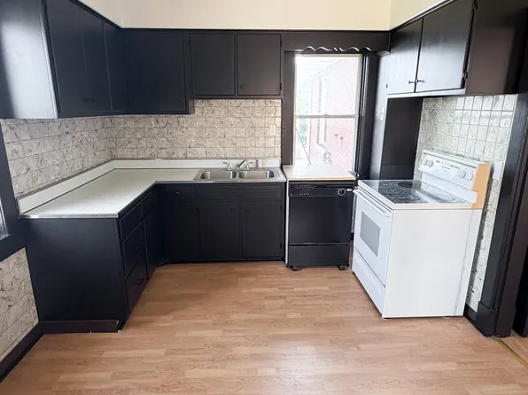 309 N Diamond St #2, Mount Pleasant, PA 15666
