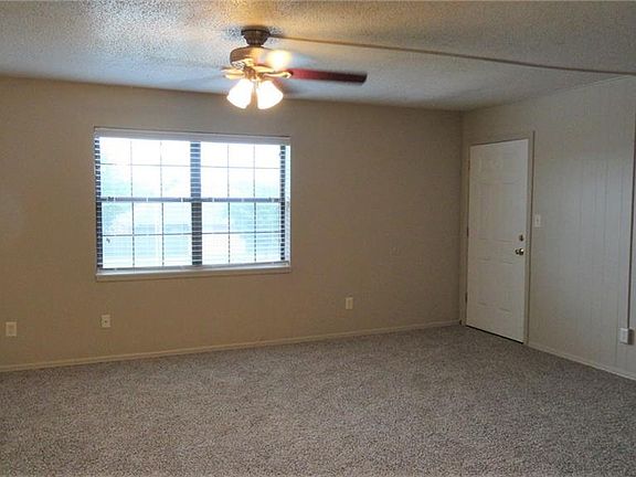 4th image of 401 12th Ave SE APT 292