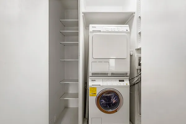 Sold by Manhattan Network Inc. | media 10