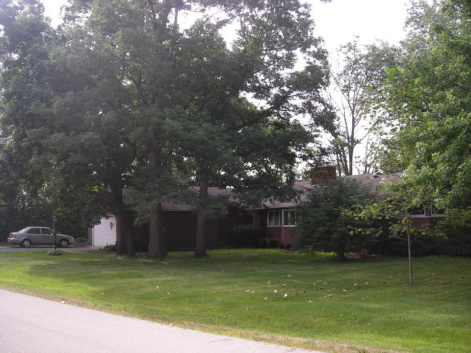 1st image of 7801 W Oakridge Dr