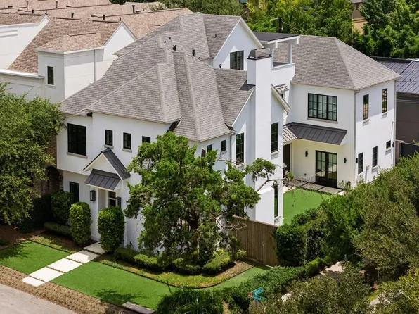 4521 Blossom St, Houston, TX 77007