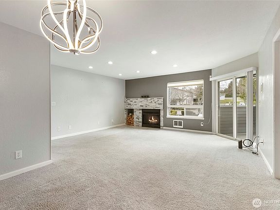 4th image of 21925 7th Avenue S #101