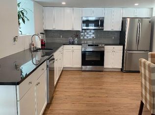 24 Hartford Ave #B, Bellingham, MA 02019