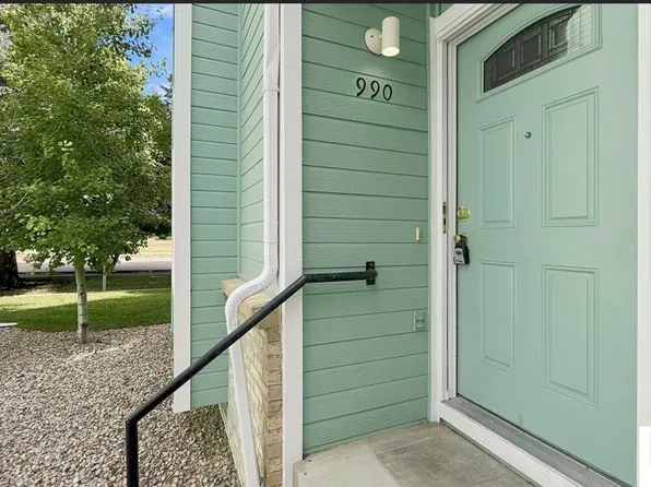 990 Monroe Ave, Loveland, CO 80537