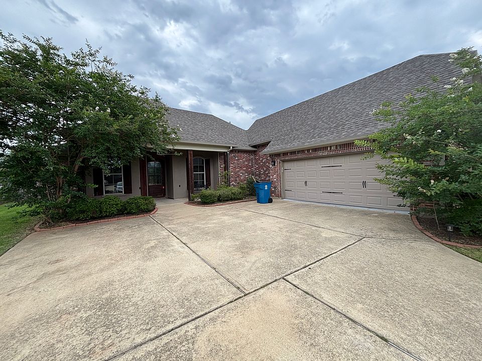 1st image of 303 Plum Orchard Ln