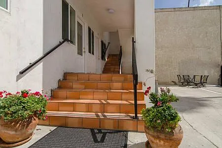 5161 W Sunset Blvd #6 Photo 1