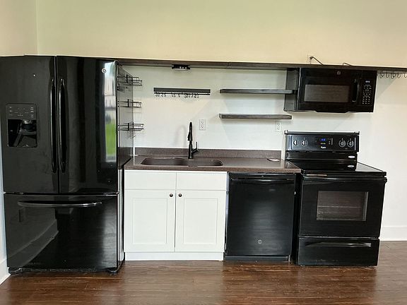 4th image of 53 E Canal St #2
