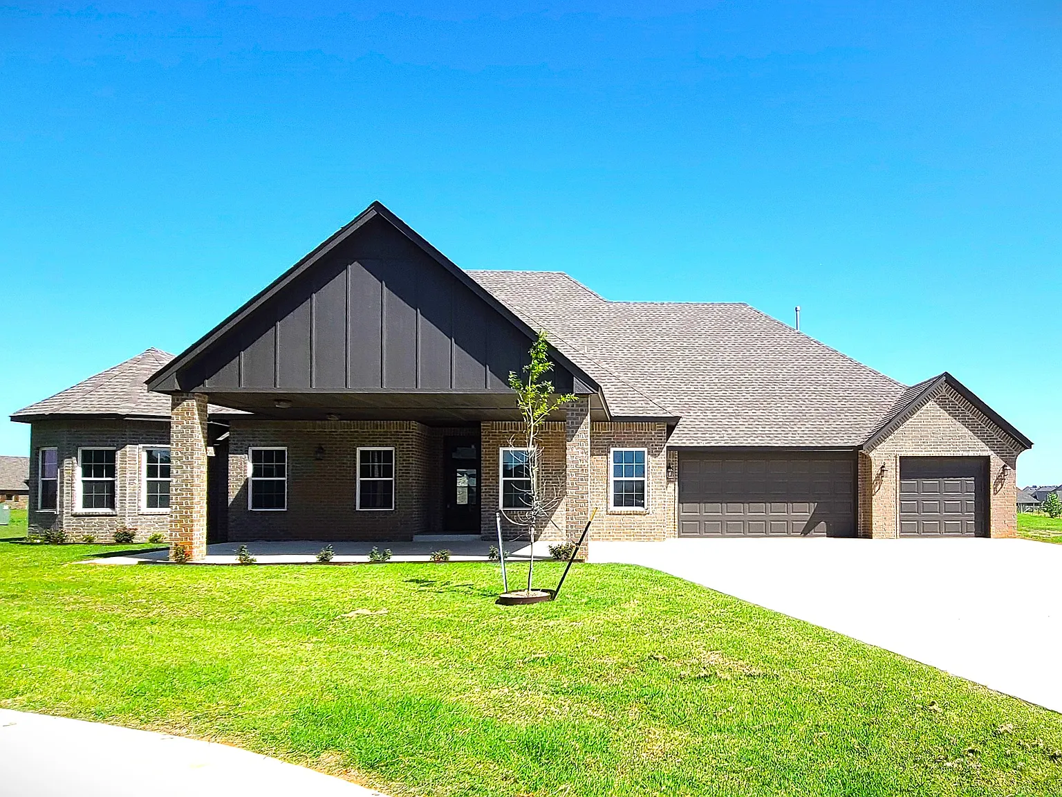 5 bed, 3398 sqft, $3,195 — Photo 1