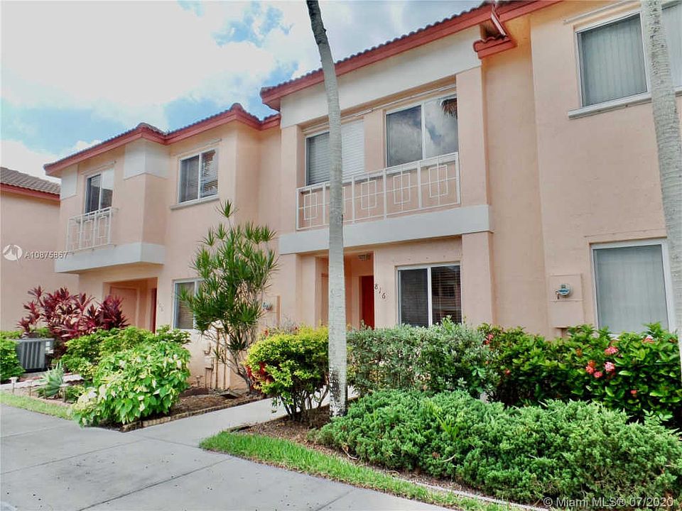 1st image of 816 NW 208th Way