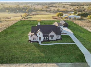 711 Hummingbird Ln, Justin, TX 76247