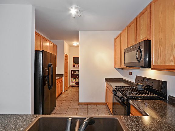4th image of 750 Woodewind Dr #750