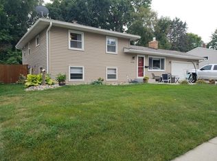 3786 75th St E, Inver Grove Heights, MN 55076