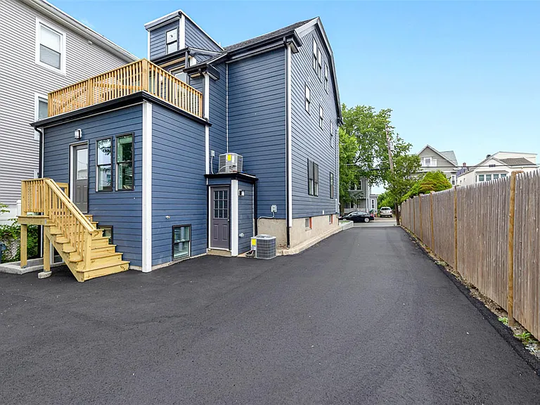 68 Winchester St #2 — Photo 15