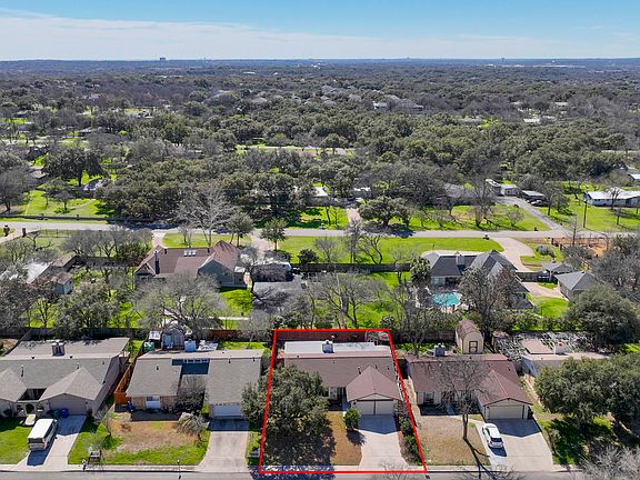 2nd image of 6642 Country Field Dr