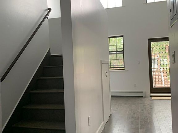 3rd image of 14-19 117th St Floor 2