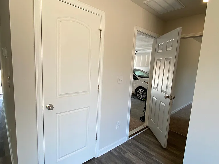 1542 Catskill Way — Photo 8