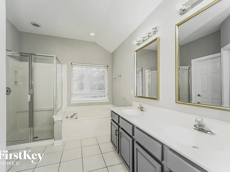 1240 Blackstone Ct NW — Photo 8
