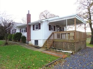 206 Old Mill Rd, Schaefferstown, PA 17073