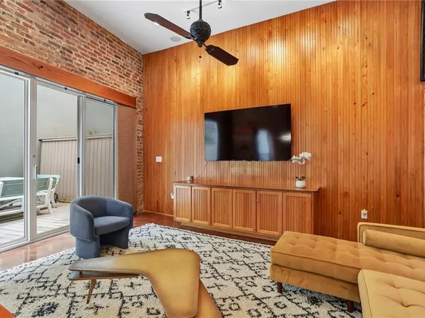 840 Tchoupitoulas St APT 213, New Orleans, LA 70130