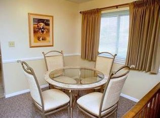 95 Meadowview Dr, Howell, MI 48843