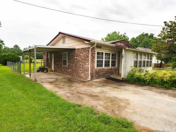 231 W West Ctr, Cave City, AR 72521