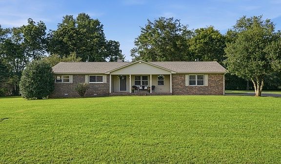 2nd image of 101 Royal Oak Dr
