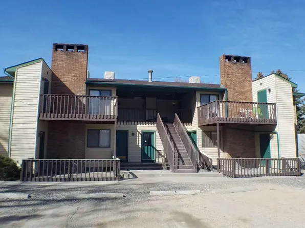 1321 1/2 17th St APT A, Cody, WY 82414