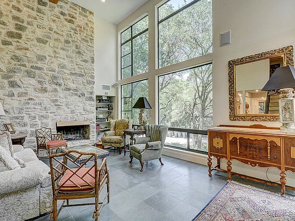 Front Entry/Formal Living 