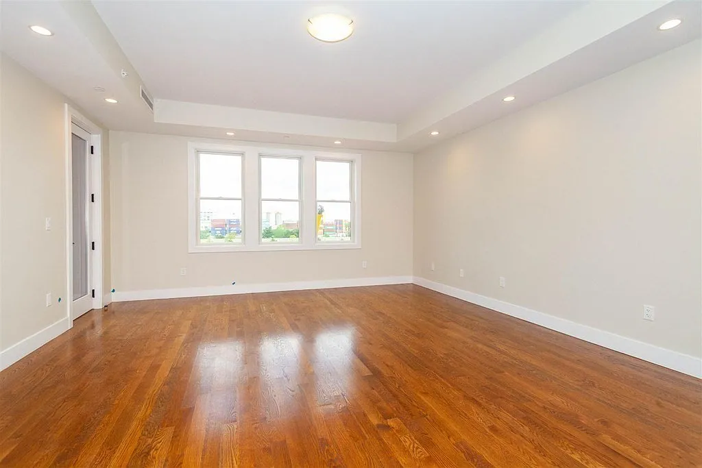 1 bed, 1.0 bath, 800 sqft, $3,500 — Photo 3