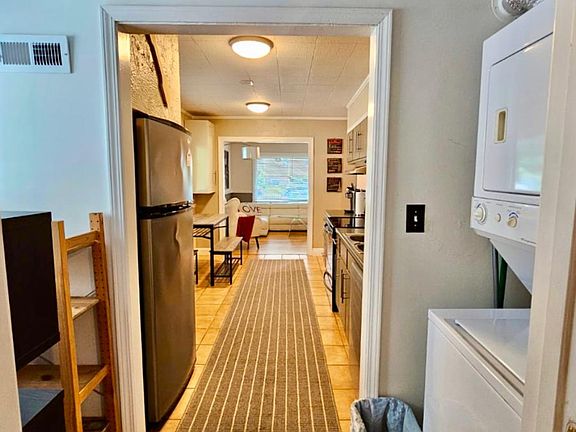 5th image of 221 15th St NW #A