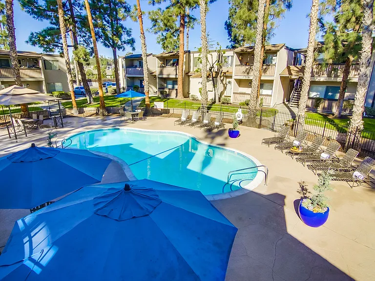 Shasta Lane Apartments — Photo 14