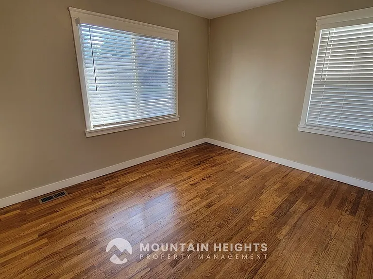 1116 E Hudson Ave — Photo 10