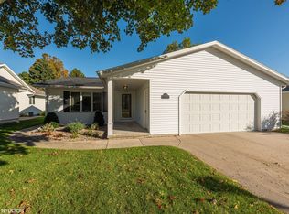 2615 College St, Manitowoc, WI 54220