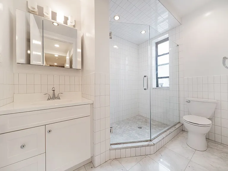 654 W 161st St #3H — Photo 12