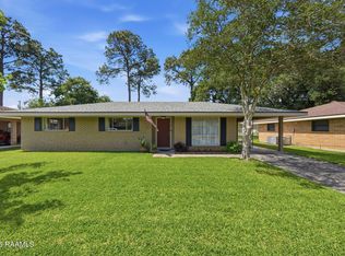 410 S Wakefield Dr, Lafayette, LA 70503