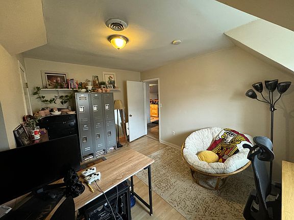 2nd image of 817 N Negley Ave APT 3